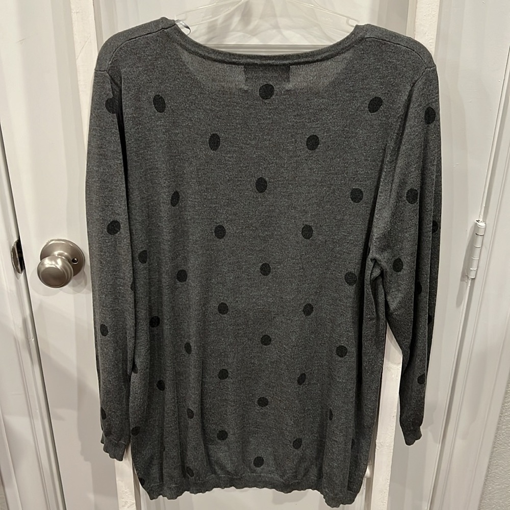 Absolutely Creative Worldwide Brand Dark Grey w/Black Spots Women’s Blouse Sz 1X - Picture 6 of 6